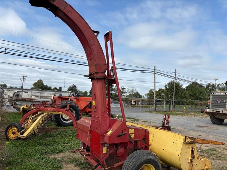 new-holland-718-image-4