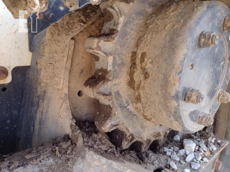 2016-bobcat-t770-image-24
