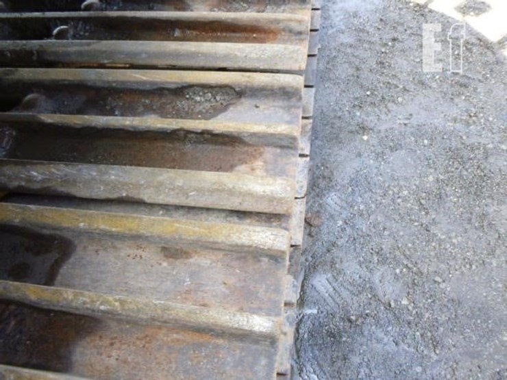 2011-deere-225d-lc-image-29