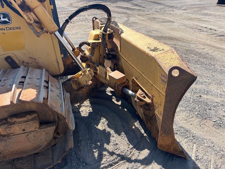 deere-750c-image-12