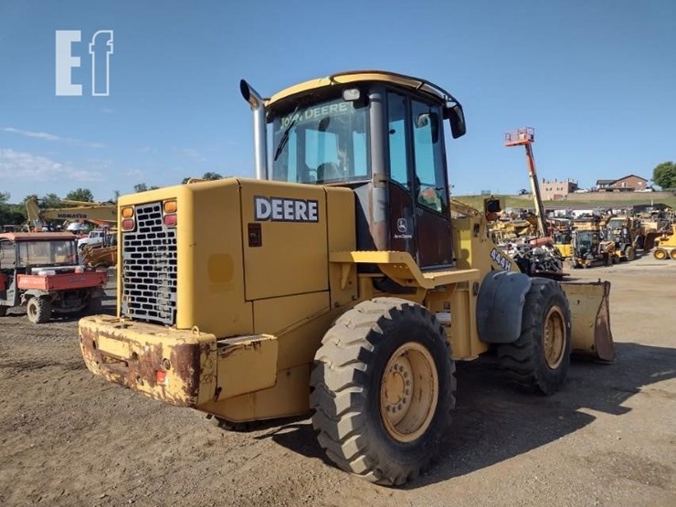 2003-deere-444h-image-34