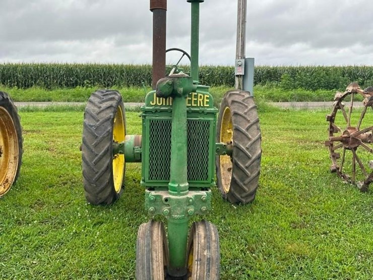 john-deere-b-image-3