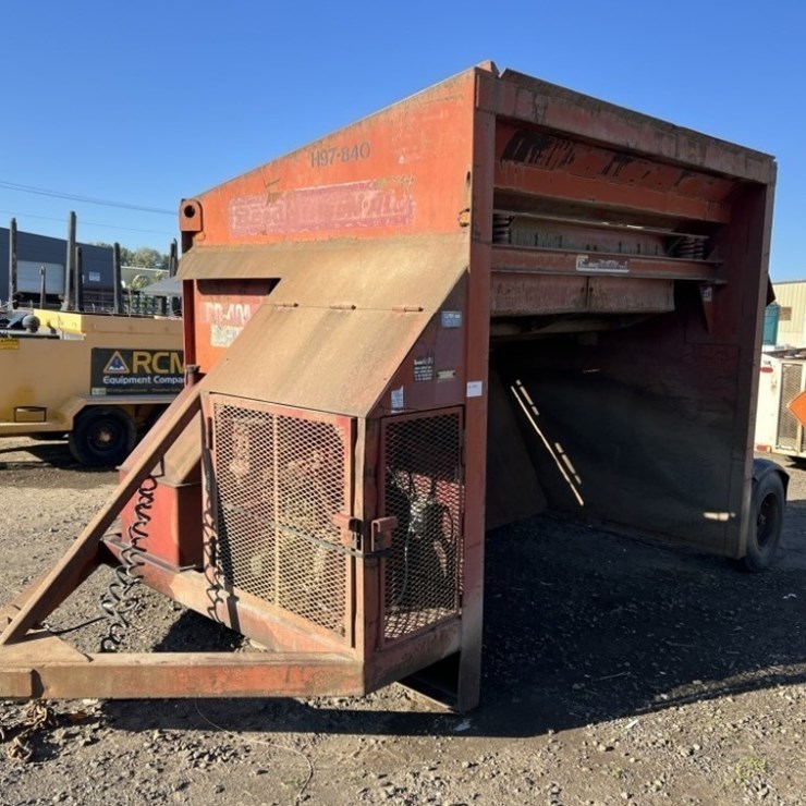 1993 READ RD40A