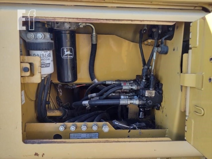 2004-deere-550h-lt-image-38
