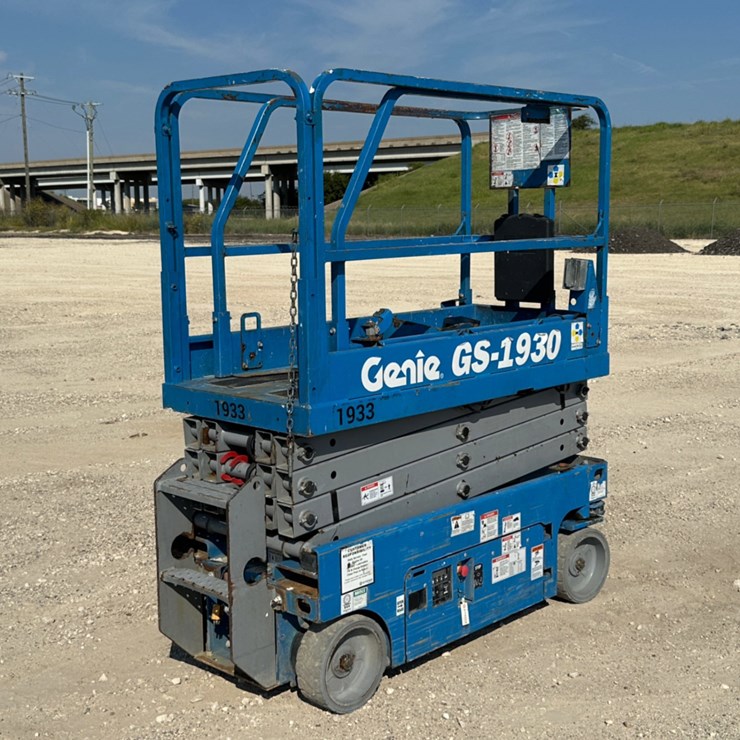 2018 GENIE GS1930