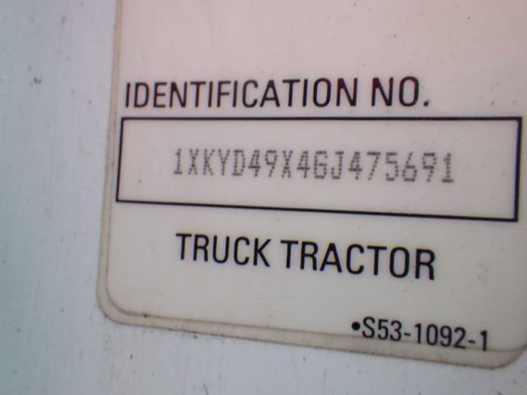 2016-kenworth-t680-image-17