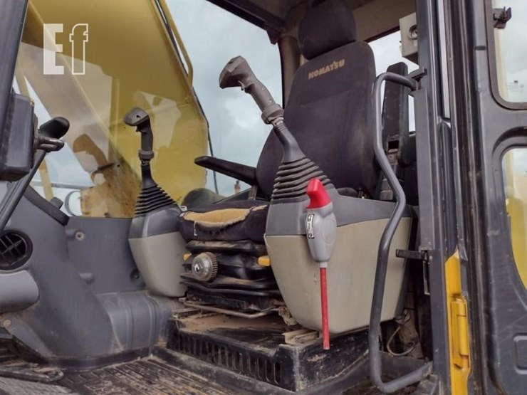 komatsu-pc220-lc-8-image-13