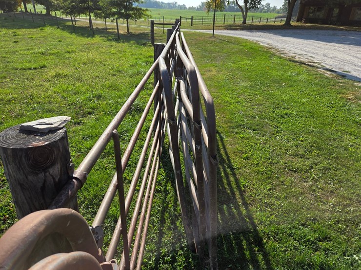 (3)16'-corral-gates-image-3