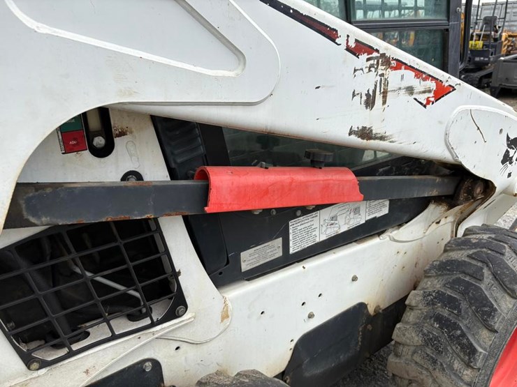 2018-bobcat-s570-image-11