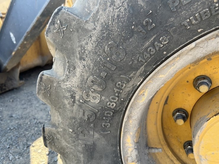 2014-deere-410k-image-18
