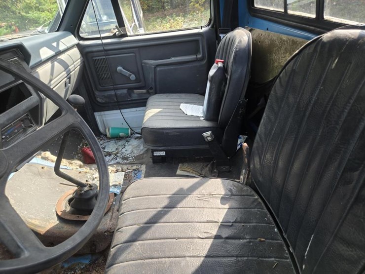 ford-l800-image-10