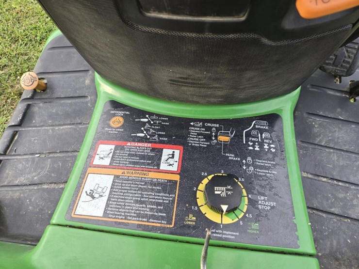 john-deere-x485-image-9