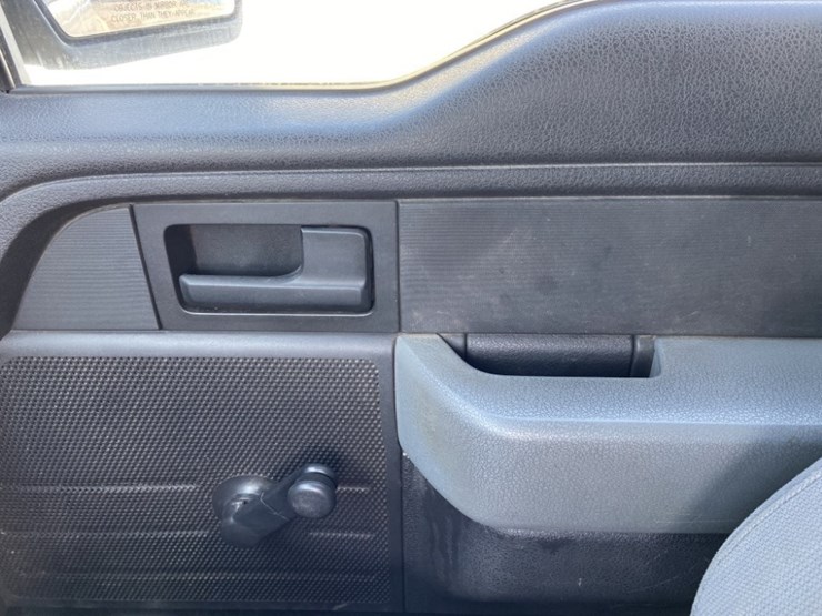 2011-ford-f150-xl-image-18