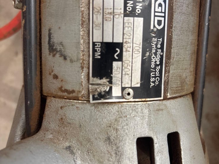 ridgid-700-pipe-threader-image-7