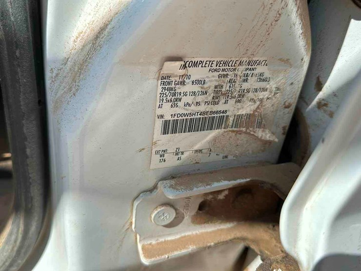 2011-ford-f550-image-8