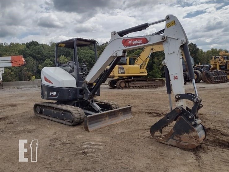 2023-bobcat-e42-image-47