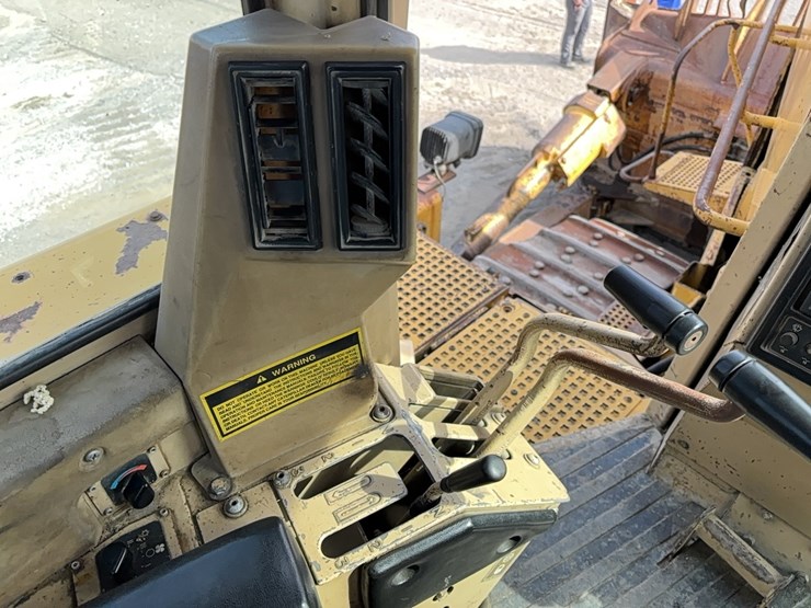 caterpillar-d11n-image-18