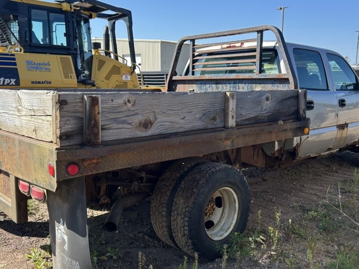 2005-gmc-3500-image-5