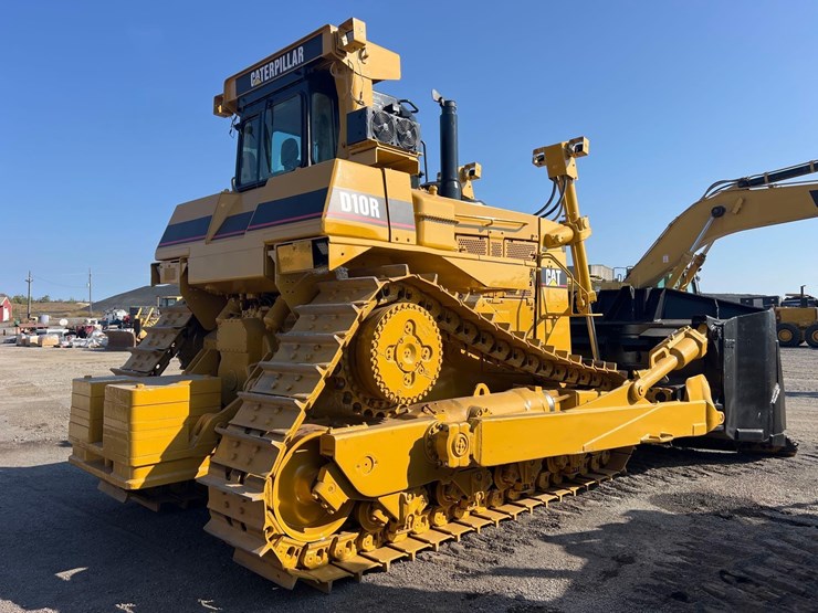 caterpillar-d10r-image-4