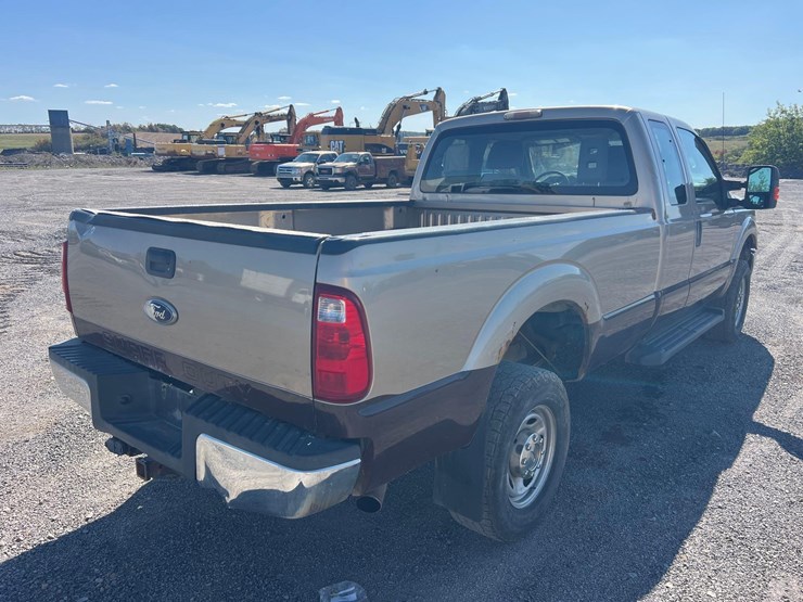 2012-ford-f250-image-4