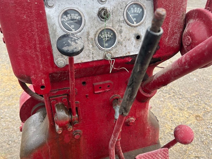 gibson-tractor-(no-tag)-image-14