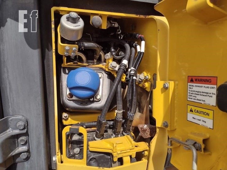 2017-komatsu-d39px-24-image-44