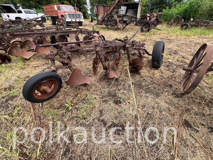 john-deere-3btm-pull-type-plow---14"-image-5