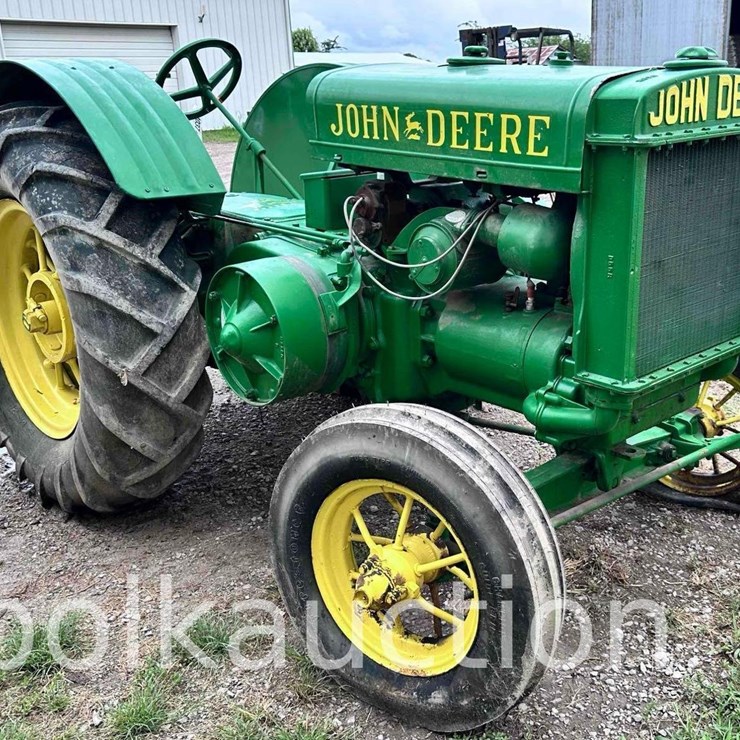 JOHN DEERE D