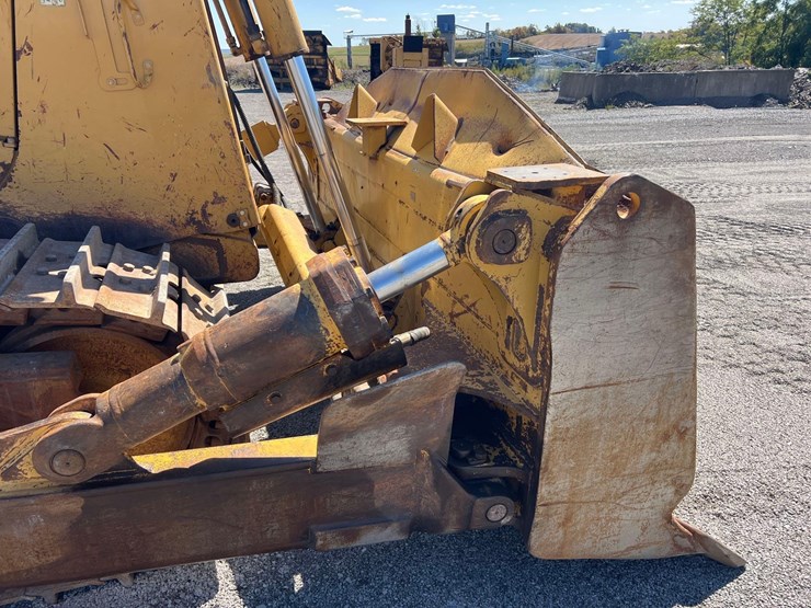 2012-caterpillar-d8t-image-14
