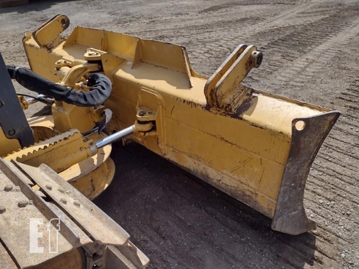 2004-deere-650h-image-16