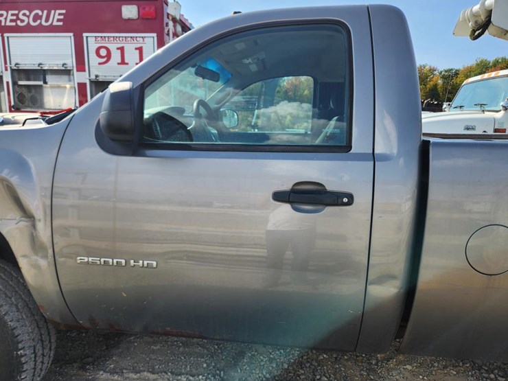 2014-chevrolet-2500-image-19