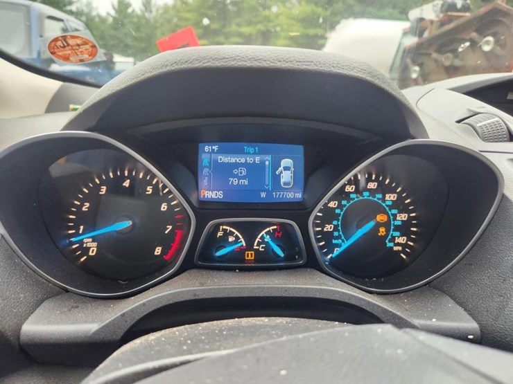 2014-ford-escape-image-36