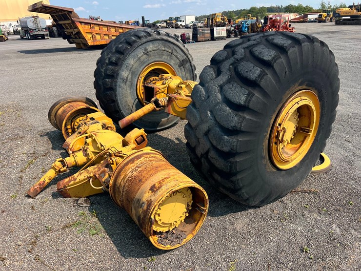 deere-400e-image-3
