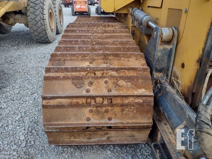 2018-deere-750k-lgp-image-41