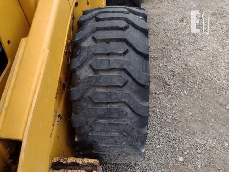 1986-deere-575-image-20