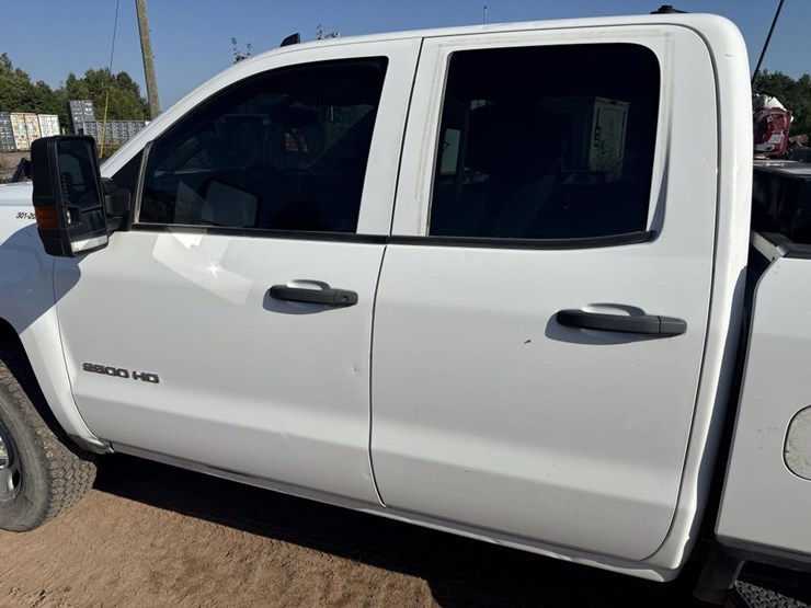 2019-chevrolet-2500-image-12