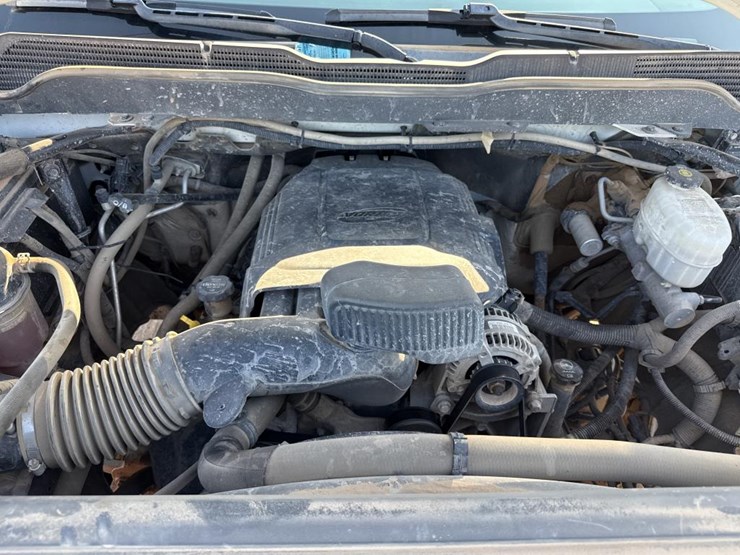 2019-chevrolet-2500-image-32
