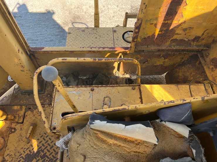 caterpillar-825b-image-13