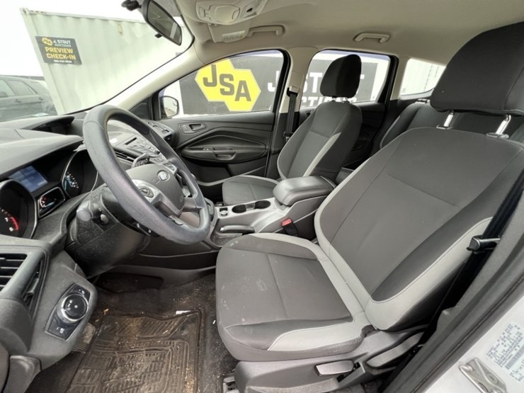 2014-ford-escape-image-24