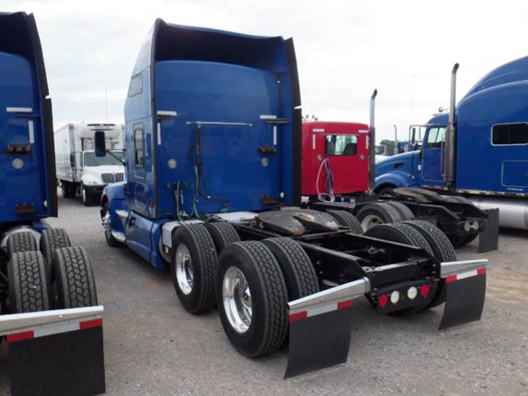 2014-kenworth-t660-image-8