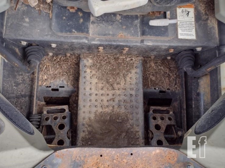2012-bobcat-s650-image-12