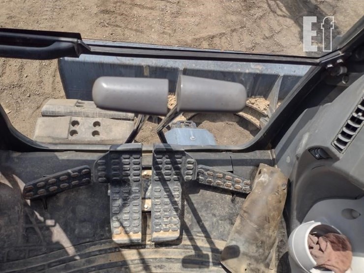 2019-deere-135g-image-8