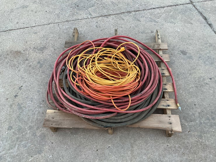 pallet-of-extension-cords-and-air-hoses-image-1