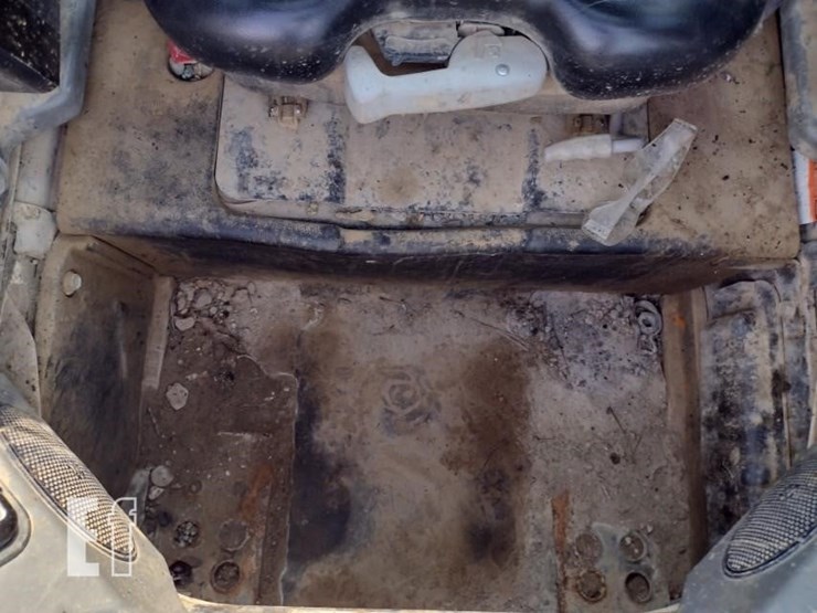 2019-bobcat-t740-image-14