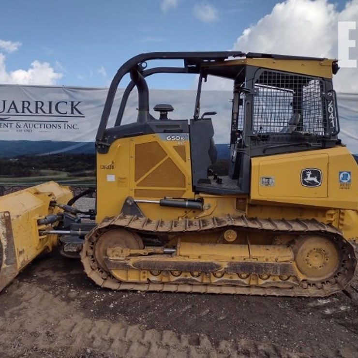 DEERE 650K XLT