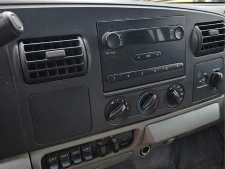 2007-ford-f350-image-17