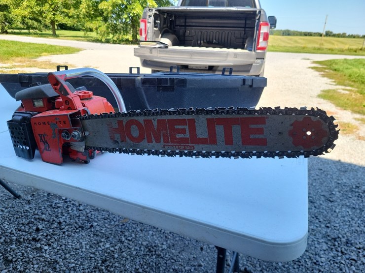 homelite-xl12-gas-chain-saw-w/case---tag-#1043-image-9