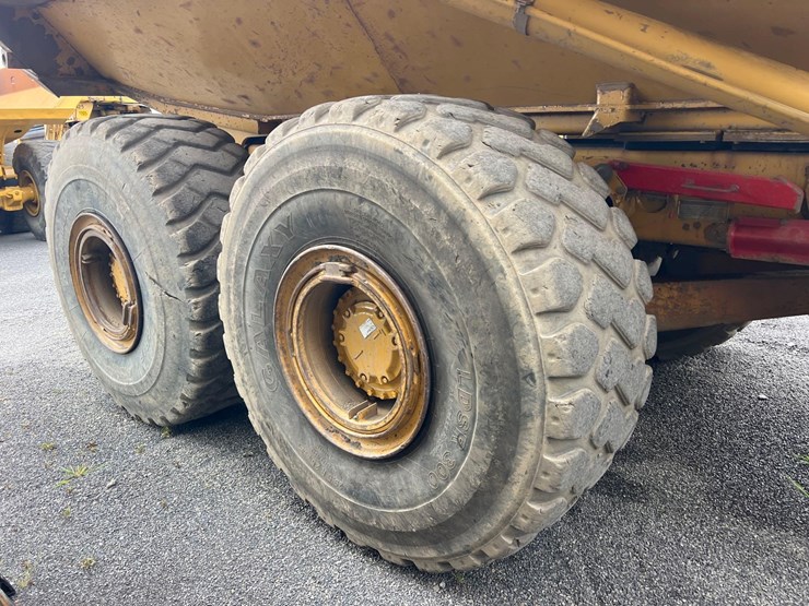 caterpillar-740-image-10