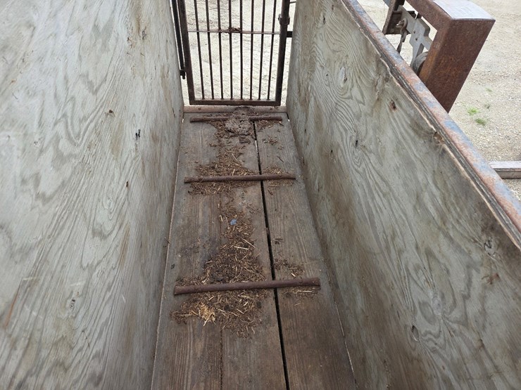 paul-1600-livestock-scales-image-5