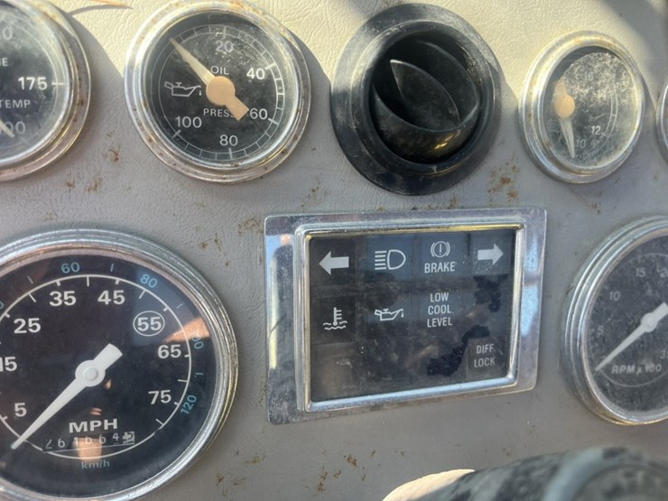 1988-ford-l9000-image-11